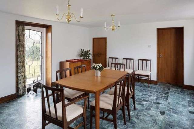 Image of 5 bedroom Property for sale in Moor End Lane Silkstone Common Barnsley S75 at Moor End Lane Silkstone Common Barnsley, S75 4RA