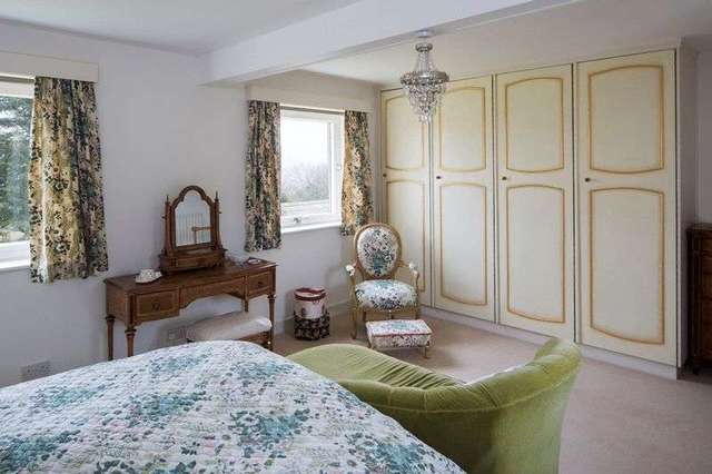  Image of 5 bedroom Property for sale in Moor End Lane Silkstone Common Barnsley S75 at Moor End Lane Silkstone Common Barnsley, S75 4RA