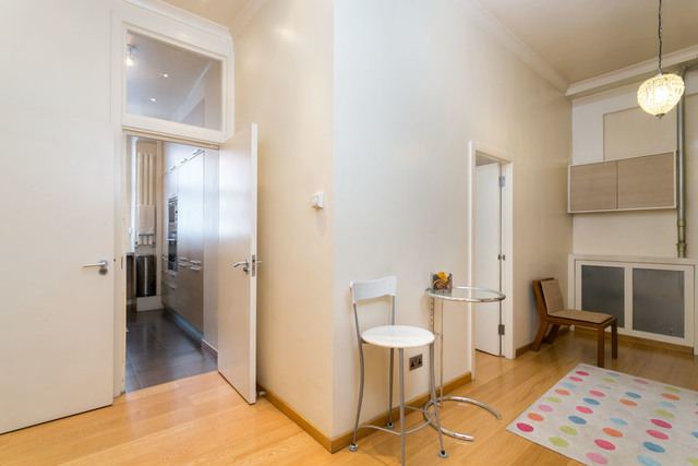  Image of 2 bedroom Flat for sale in Montagu Mansions London W1U at London, W1U 6LQ