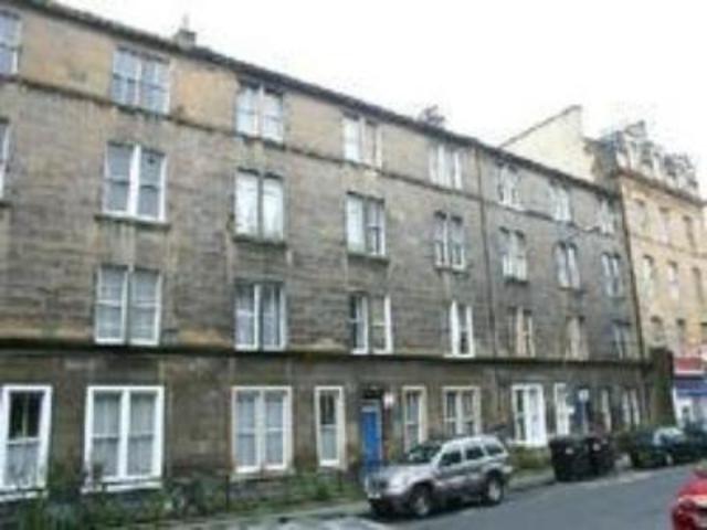 Image of 3 bedroom Flat to rent in Montague Street Edinburgh EH8 at Newington Edinburgh Edinburgh, EH8 9QX