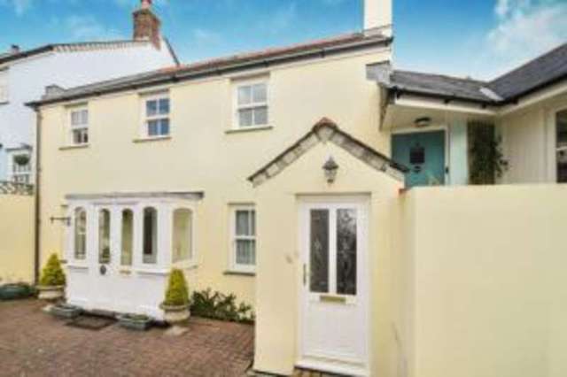  Image of 2 bedroom Flat for sale in Lemon Hill Gardens Mylor Bridge Falmouth TR11 at Mylor Bridge Falmouth Mylor Bridge, TR11 5NR