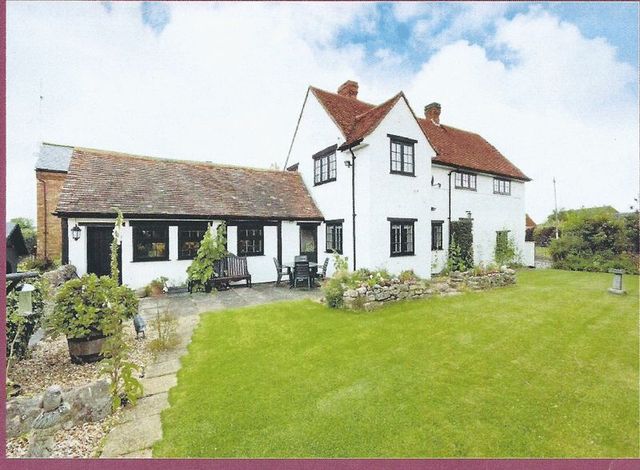  Image of 3 bedroom Detached house for sale in High Street Nash Milton Keynes MK17 at Milton Keynes MK17. A Stunning Three Bedroom Detached Cottage Buckingham, MK17 0EP
