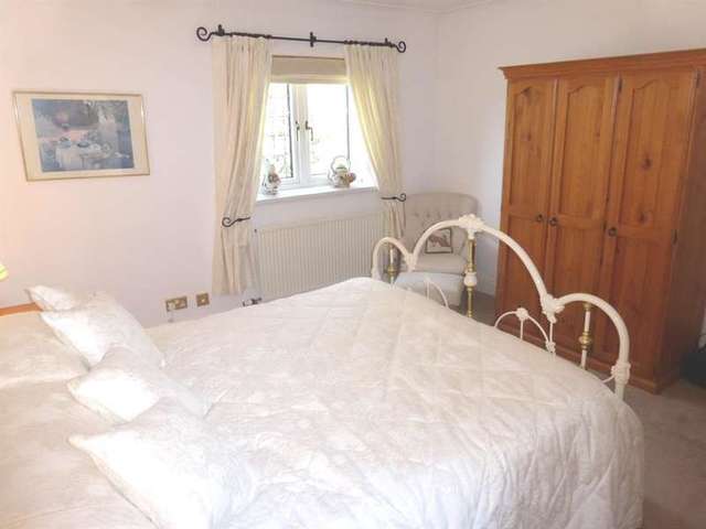  Image of 4 bedroom Detached house for sale in Newton Nottage Road Porthcawl CF36 at Porthcawl  Porthcawl, CF36 5PF