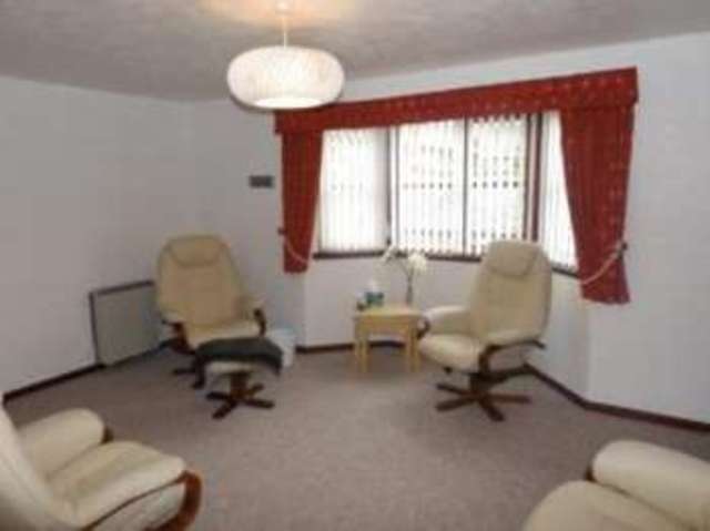  Image of 2 bedroom Flat for sale in North Road Goldsithney Penzance TR20 at North Road Penzance Goldsithney, TR20 9JY