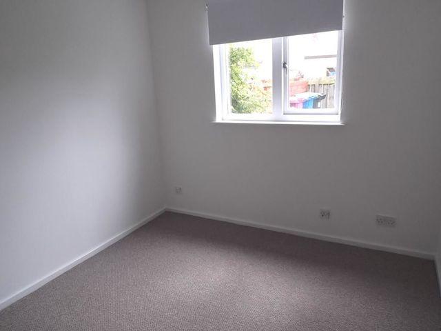  Image of 1 bedroom Flat to rent in Northfield Place Lhanbryde Elgin IV30 at Lhanbryde Moray Moray, IV30 8JX