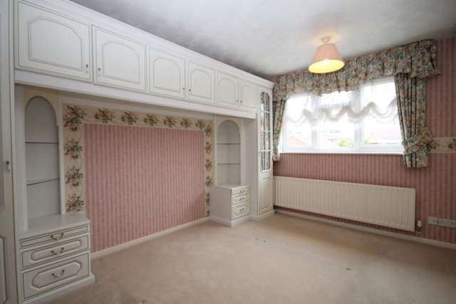  Image of 4 bedroom Detached house for sale in Northumberland Avenue Market Bosworth Nuneaton CV13 at Northumberland Avenue Market Bosworth Nuneaton, CV13 0RJ