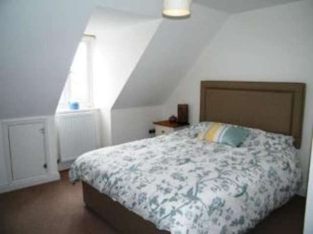  Image of 3 bedroom End of Terrace for sale in Hanham Road Hanham Bristol BS15 at 27 Hanham Road Kingswood Kingswood, BS15 8FJ