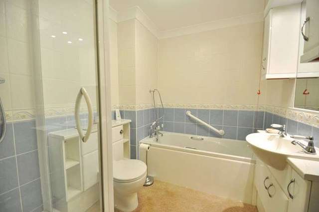  Image of 1 bedroom Retirement Property for sale in Mill Street Wantage OX12 at Mill Street  Wantage, OX12 9GZ