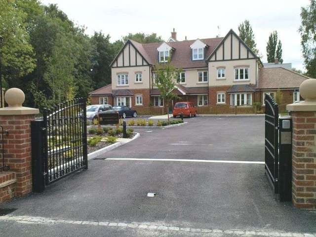  Image of 1 bedroom Retirement Property for sale in Mill Street Wantage OX12 at Mill Street  Wantage, OX12 9GZ