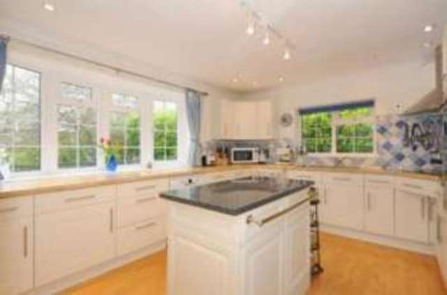  Image of 4 bedroom Detached house for sale in Jolly
