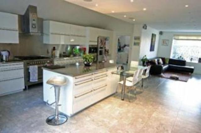  Image of 5 bedroom Detached house for sale in The Rutts Bushey Heath Bushey WD23 at The Rutts Bushey Heath Bushey Heath, WD23 1LJ