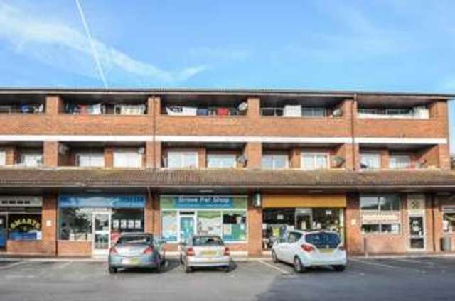  Image of 2 bedroom Flat for sale in Savile Way Grove Wantage OX12 at Savile Way Grove Wantage, OX12 0PT