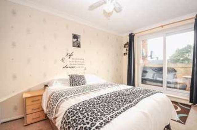  Image of 2 bedroom Flat for sale in Savile Way Grove Wantage OX12 at Savile Way Grove Wantage, OX12 0PT