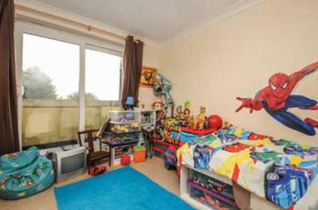  Image of 2 bedroom Flat for sale in Savile Way Grove Wantage OX12 at Savile Way Grove Wantage, OX12 0PT