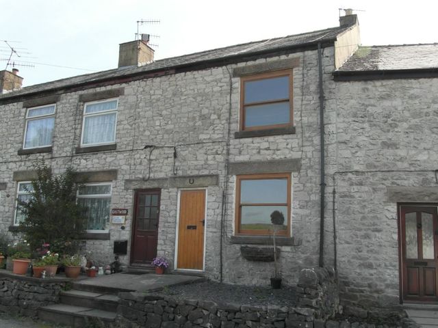  Image of 2 bedroom Cottage for sale in Smalldale Buxton SK17 at Smalldale Buxton Derbyshire, SK17 8EA