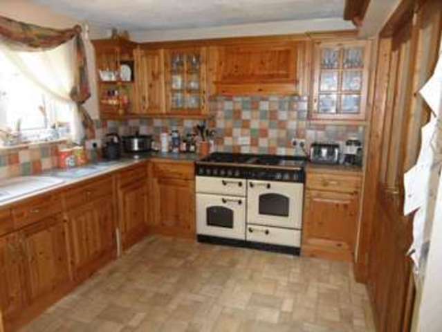  Image of 3 bedroom Detached house for sale in Lower Church Street Stokenchurch High Wycombe HP14 at 3 Lower Church Street Stokenchurch Stokenchurch, HP14 3TG