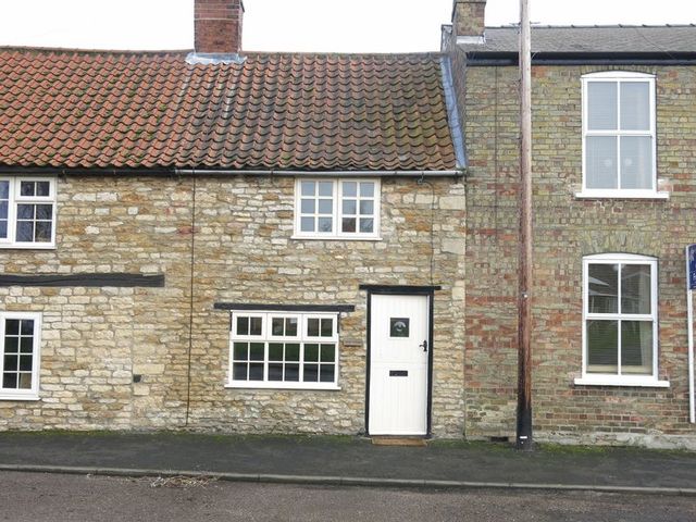  Image of 2 bedroom Cottage for sale in Middle Street Dunston Lincoln LN4 at Middle Street Dunston Lincoln, LN4 2EW