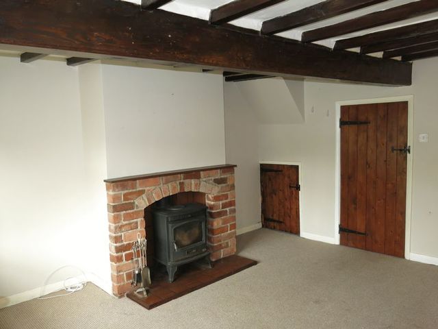  Image of 2 bedroom Cottage for sale in Middle Street Dunston Lincoln LN4 at Middle Street Dunston Lincoln, LN4 2EW