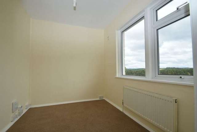  Image of 3 bedroom Semi-Detached house to rent in Streatley Reading RG8 at Streatley  Reading, RG8 9PX