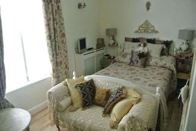  Image of 3 bedroom Semi-Detached house for sale in Sunny Bank East Street Stamford PE9 at East Street  Stamford, PE9 1QG