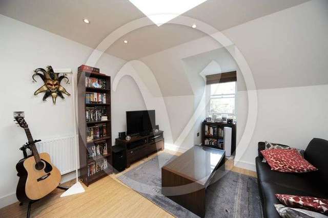  Image of 1 bedroom Flat to rent in Finchley Road London NW3 at Finchley Road Swiss Cottage London, NW3 5HS