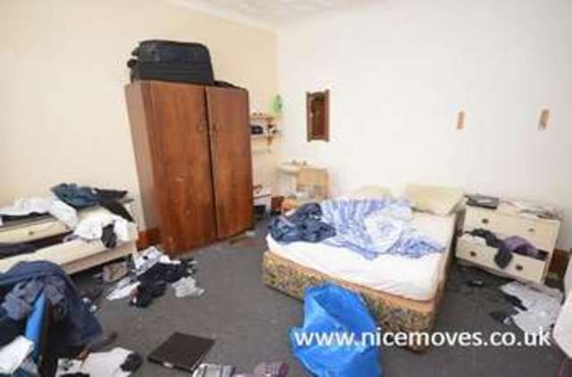  Image of 7 bedroom Terraced house to rent in Tennyson Road Southampton SO17 at Tennyson Road  Southampton, SO17 2GW