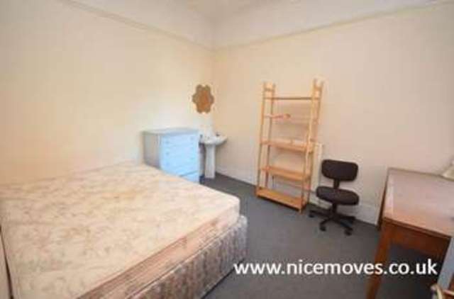  Image of 7 bedroom Terraced house to rent in Tennyson Road Southampton SO17 at Tennyson Road  Southampton, SO17 2GW