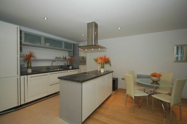  Image of 2 bedroom Flat to rent in Winchester Road London NW3 at Winchester Road Swiss Cottage London, NW3 3ND