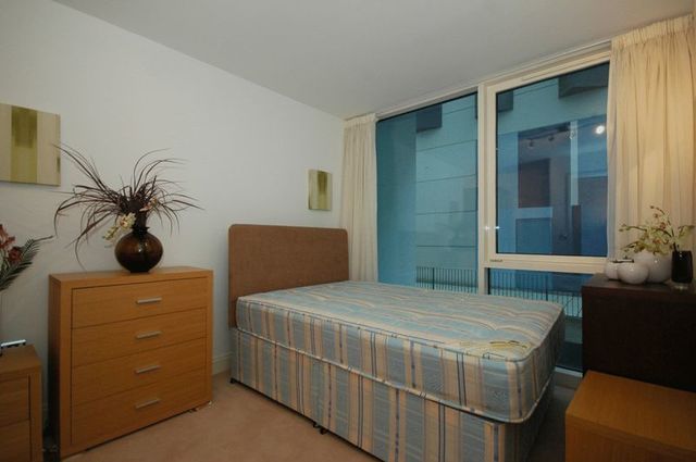 Image of 2 bedroom Flat to rent in Winchester Road London NW3 at Winchester Road Swiss Cottage London, NW3 3ND