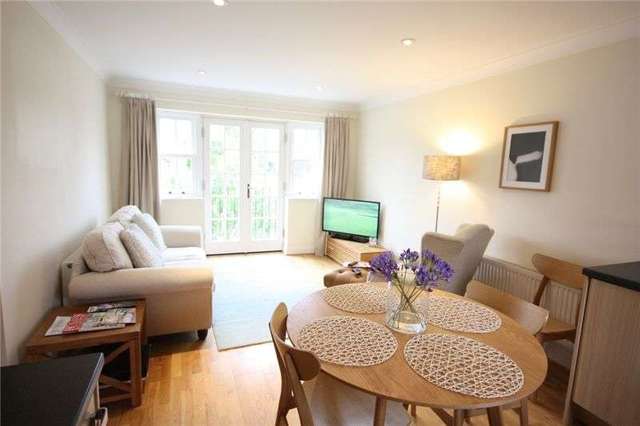  Image of 1 bedroom Apartment to rent in Wall Cottage Drive Chichester PO19 at Wall Cottage Drive  Chichester, PO19 1QQ