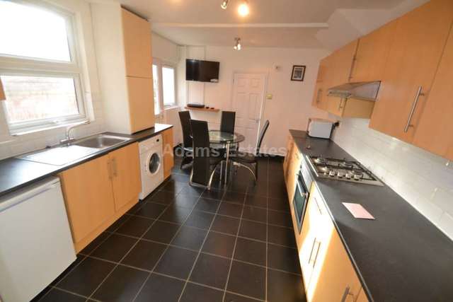  Image of 1 bedroom House Share to rent in Wantage Road Reading RG30 at Wantage Road  Reading, RG30 2SE