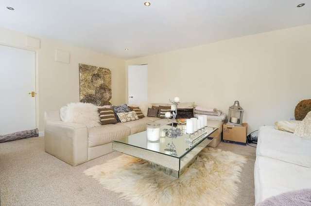  Image of 4 bedroom Semi-Detached house for sale in Fontwell Avenue Eastergate Chichester PO20 at Fontwell Avenue  Eastergate, PO20 3RZ