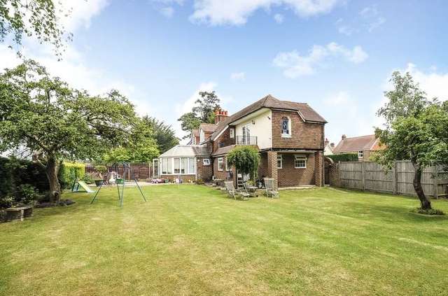  Image of 4 bedroom Semi-Detached house for sale in Fontwell Avenue Eastergate Chichester PO20 at Fontwell Avenue  Eastergate, PO20 3RZ