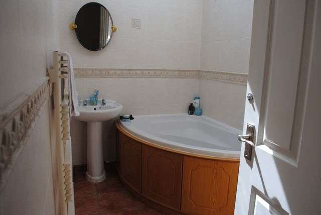 Image of 4 bedroom Cottage for sale in Main Street Symington Biggar ML12 at Main Street Symington Biggar, ML12 6LJ