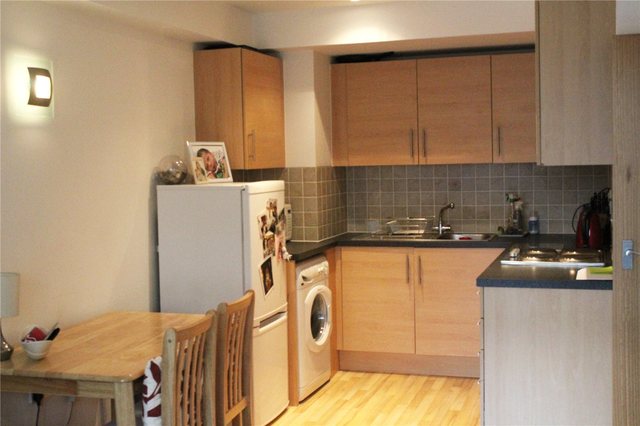  Image of 1 bedroom Flat for sale in Cadogan Road London SE18 at Woolwich Woolwich, SE18 6YS