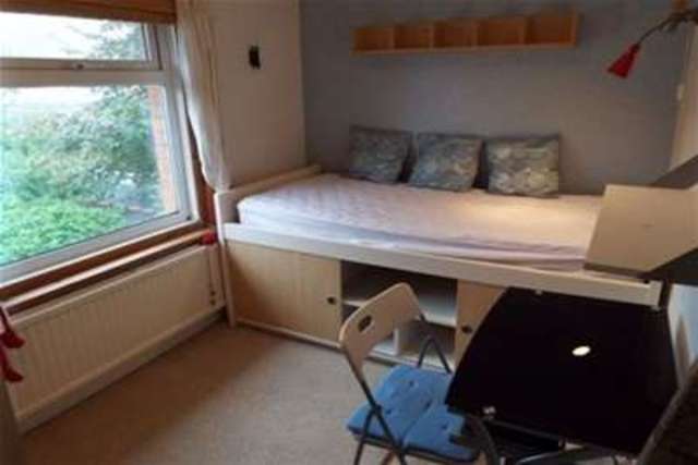  Image of 4 bedroom Detached house to rent in Iddesleigh Road Winton Bournemouth BH3 at Bournemouth, BH3 7NQ