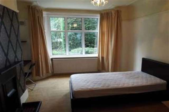  Image of 4 bedroom Detached house to rent in Iddesleigh Road Winton Bournemouth BH3 at Bournemouth, BH3 7NQ