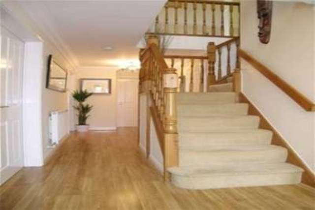  Image of 5 bedroom Detached house to rent in Demontfort Way Uttoxeter ST14 at Uttoxeter, ST14 8XY