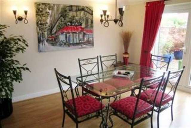  Image of 5 bedroom Detached house to rent in Demontfort Way Uttoxeter ST14 at Uttoxeter, ST14 8XY