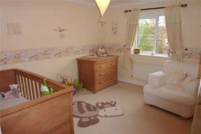  Image of 5 bedroom Detached house to rent in Demontfort Way Uttoxeter ST14 at Uttoxeter, ST14 8XY