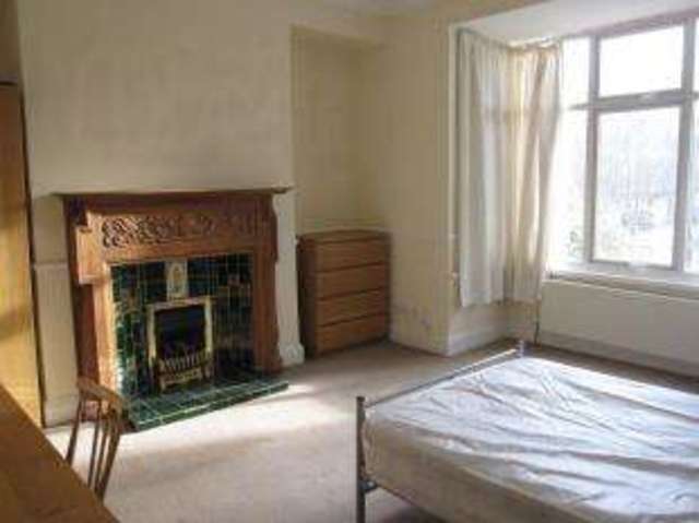  Image of 6 bedroom Terraced house for sale in Albany Terrace Chatham ME4 at Chatham Kent Chatham, ME4 6TH
