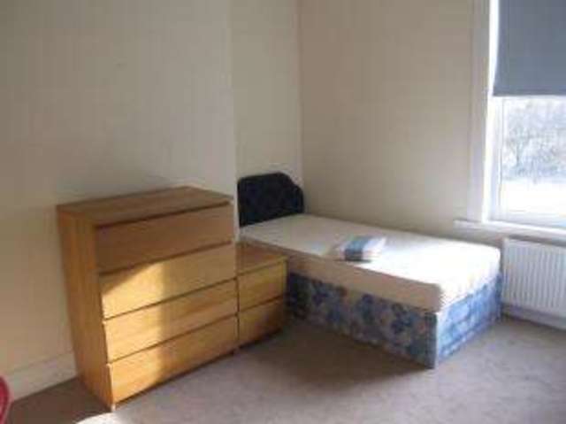  Image of 6 bedroom Terraced house for sale in Albany Terrace Chatham ME4 at Chatham Kent Chatham, ME4 6TH