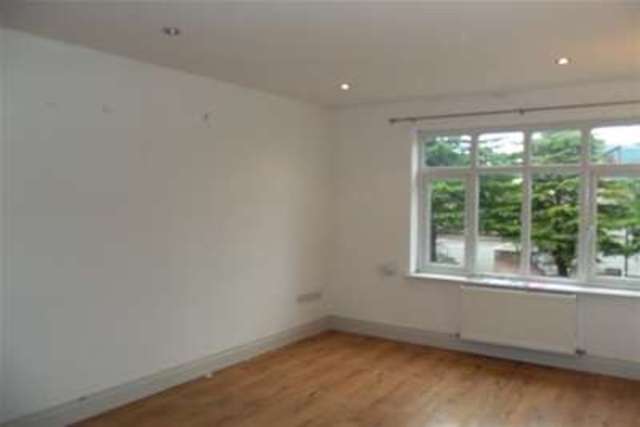  Image of 2 bedroom Flat to rent in Alcester Road Studley B80 at Studley, B80 7AG