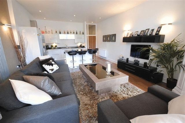 Image of 3 bedroom Flat for sale in Alexandra Drive Aigburth Liverpool L17 at Alexandra Drive Aigburth Liverpool, L17 8TA