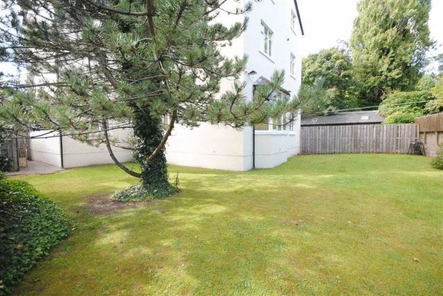  Image of 3 bedroom Flat for sale in Alexandra Drive Aigburth Liverpool L17 at Alexandra Drive Aigburth Liverpool, L17 8TA