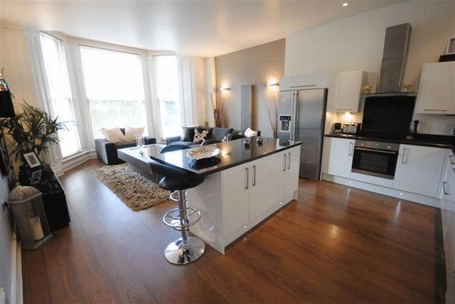  Image of 3 bedroom Flat for sale in Alexandra Drive Aigburth Liverpool L17 at Alexandra Drive Aigburth Liverpool, L17 8TA