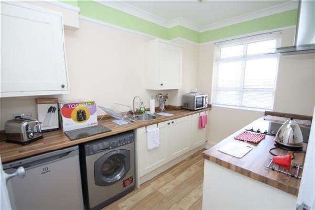  Image of 1 bedroom Flat for sale in Mill Road Worthing BN11 at West Worthing, BN11 5HG