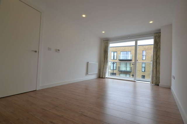  Image of 2 bedroom Flat to rent in Conington Road London SE13 at Silvermill  Lewisham, SE13 7FL
