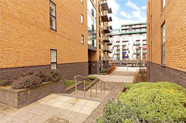  Image of 2 bedroom Flat to rent in Conington Road London SE13 at Silvermill  Lewisham, SE13 7FL