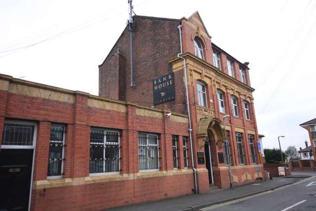  Image of Detached house to rent in Warwick Street Prestwich Manchester M25 at Warwick St  Manchester, M25 3HN